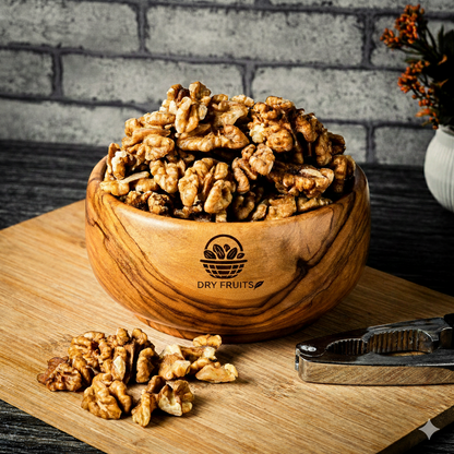 Akhrot  (اخروٹ)